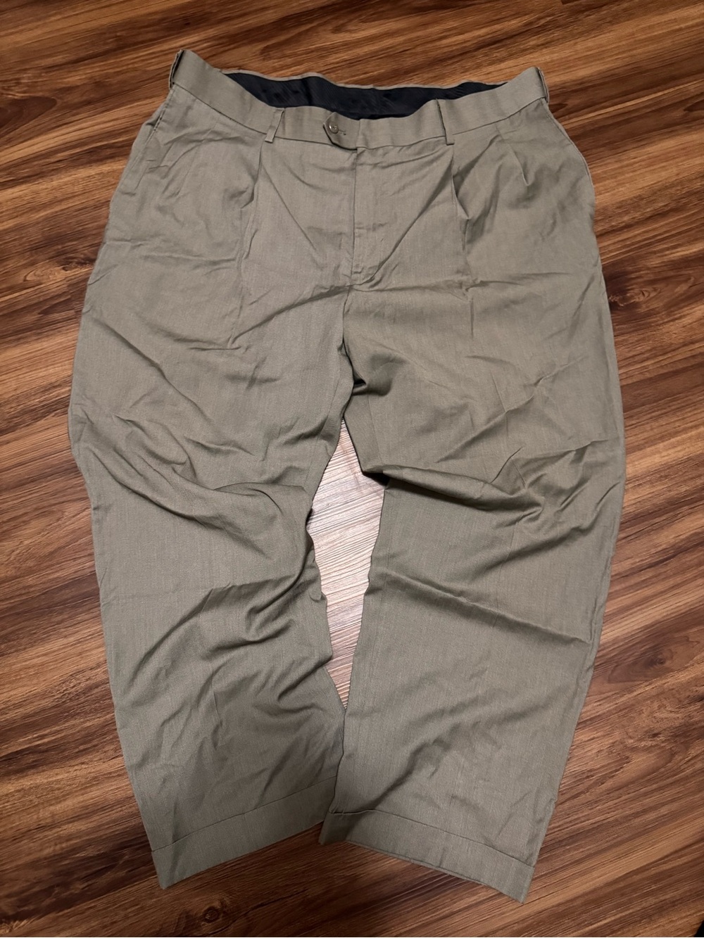 Stafford Men's Dress Pants in Olive Green